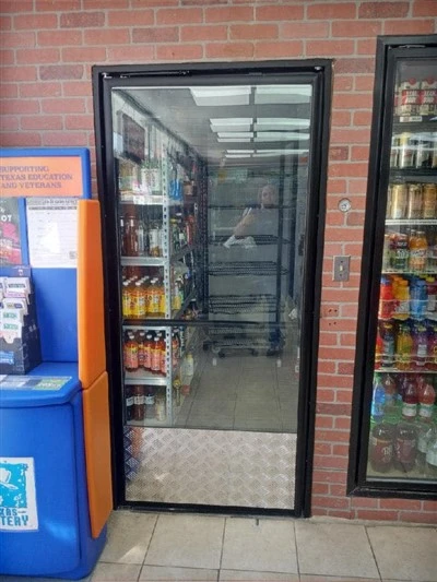 ディスプレイ飲料用ガラスドア